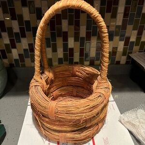 Vintage hand woven basket/egg basket
